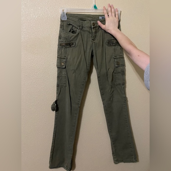 Pants - Picture 2 of 11